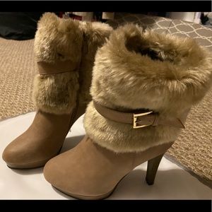Women’s size 6 “fur” boots